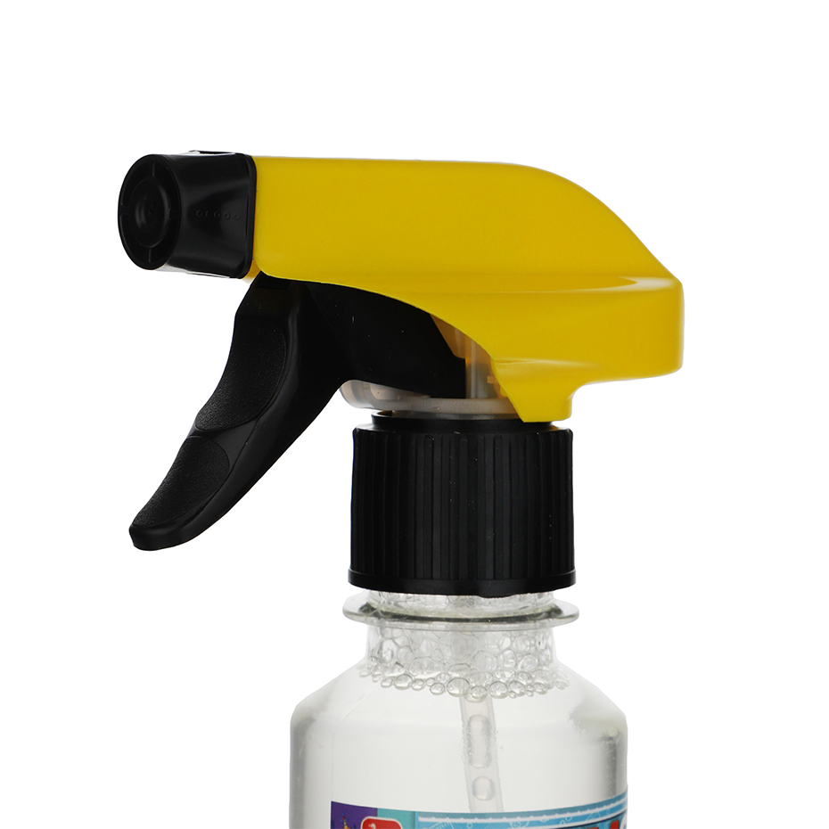  Spray for cleaning and stains on children's clothes 